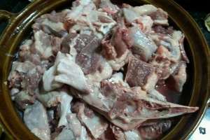 鹅肉怎么炖好吃 鹅的做法_库百科养鹅
