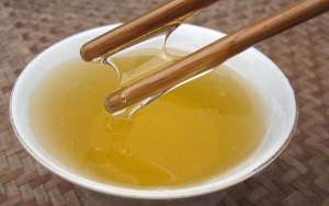 晚上喝蜂蜜水好吗？_库百科养蜂养殖