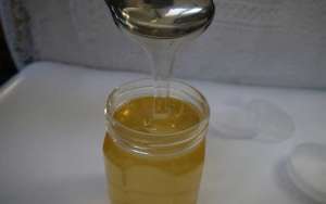 蜂蜜有酒味还能喝吗？_库百科养蜂养殖