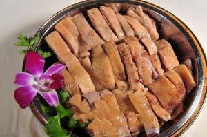 鹅肉怎么做好吃又简单_库百科养鹅