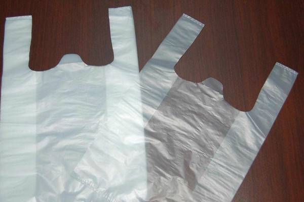你扔掉的塑料袋,我拿来养花了 你扔掉的塑料袋,我拿来养花了
